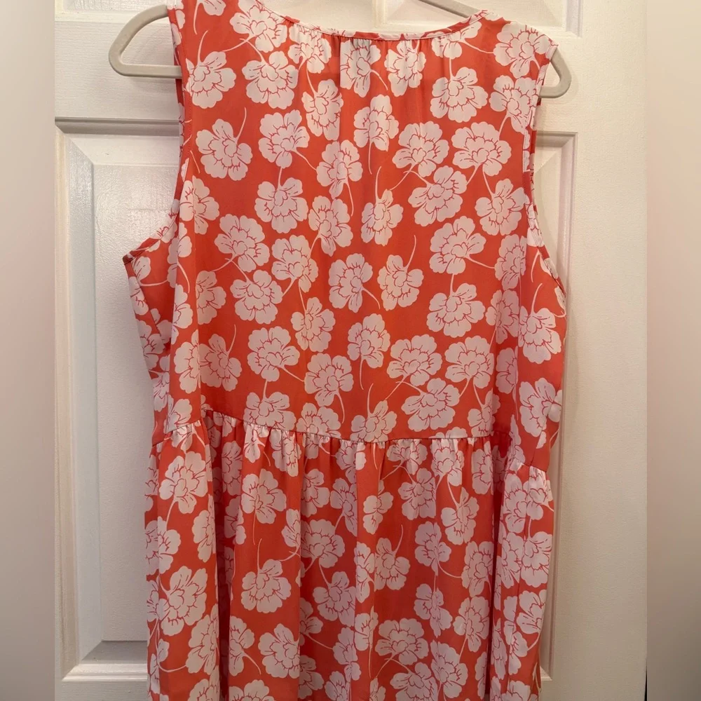 LOFT Women's Floral Sleeveless Top - Red and White - Picture 3 of 7